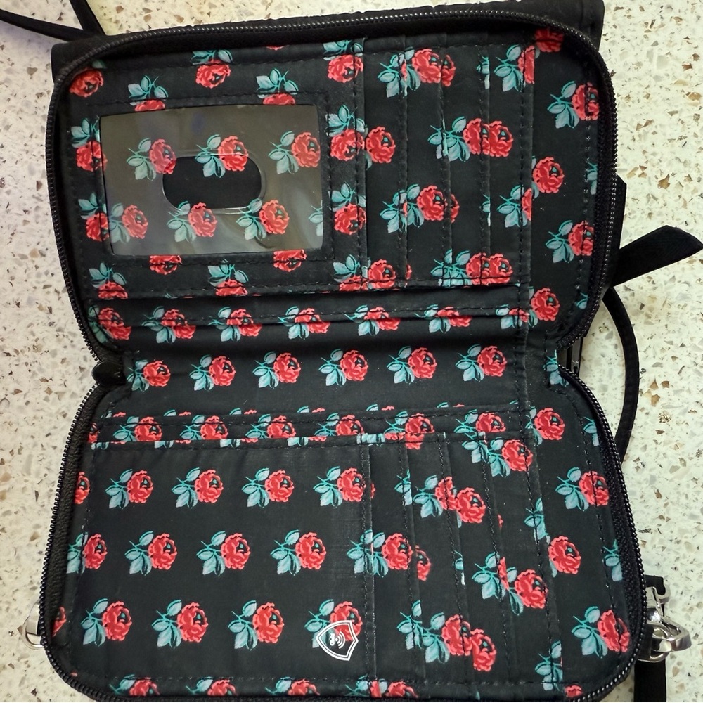 Vera Bradley Black Quilted Crossbody Bag - Picture 6 of 8